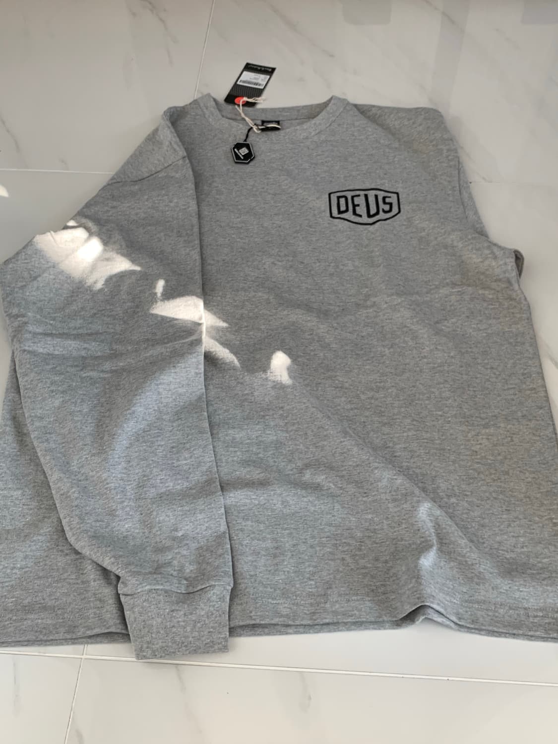데우스 DEUS 롱슬리브 상품이미지1