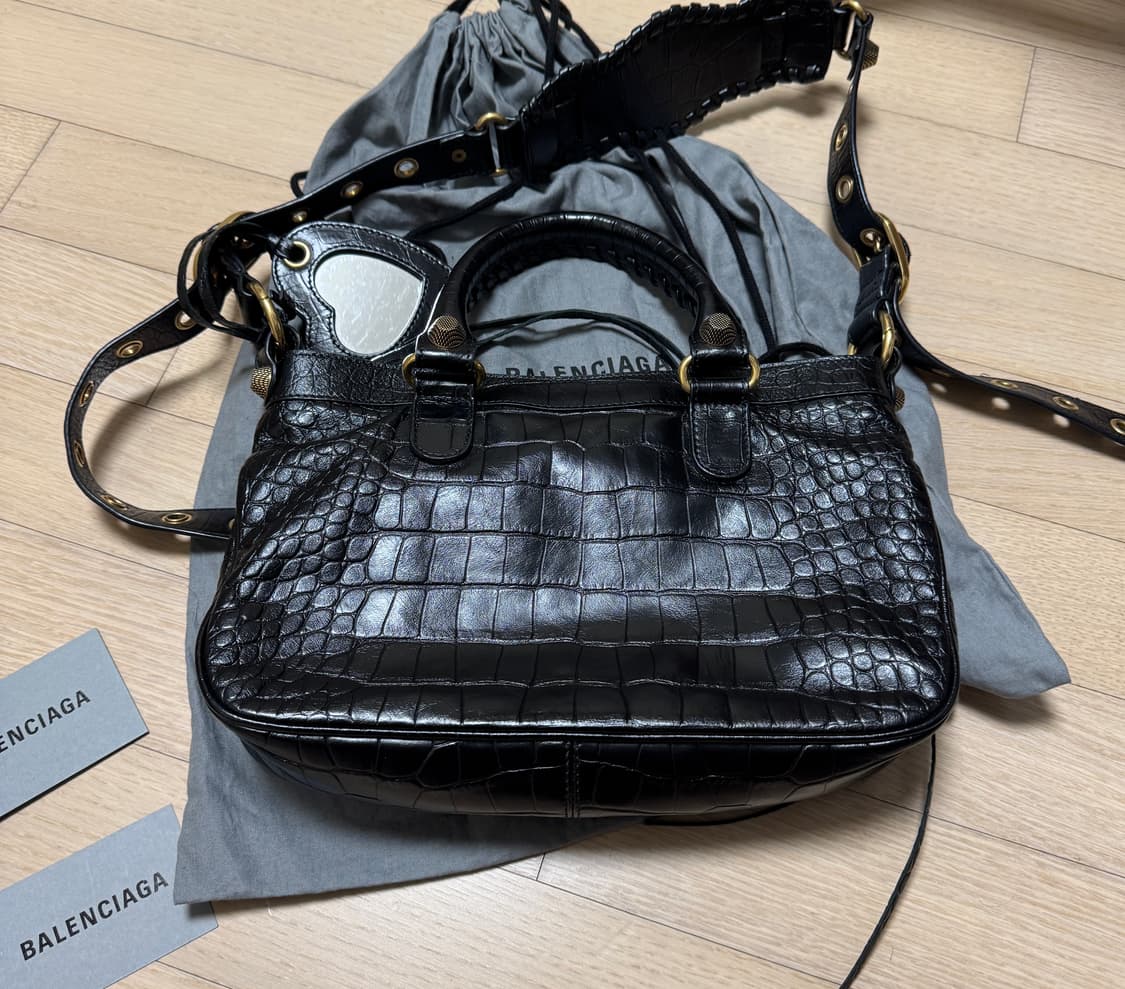 정품 발렌시아가 네오 카골 크로커 엠보스 숄더백 금장 가방 상품이미지4