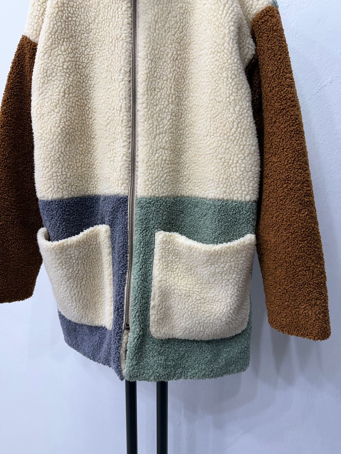 정품) 스텔라맥카트니 주니어 뽀글이 후리스 12Y 상품이미지3