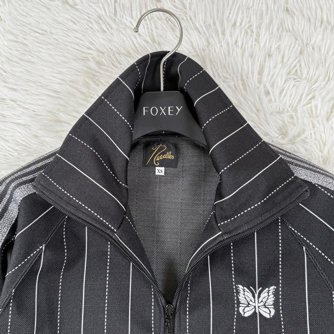 니들스 x 시티샵 스트라이프 트랙 자켓 블랙 상품이미지2