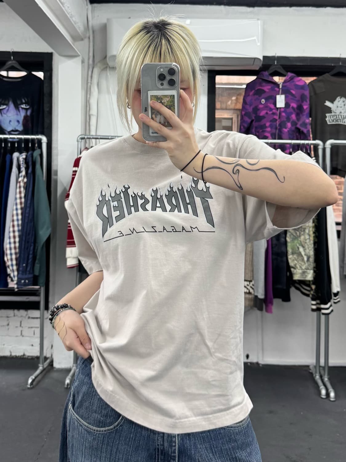 트레셔 플레임 로고 티셔츠 상품이미지1