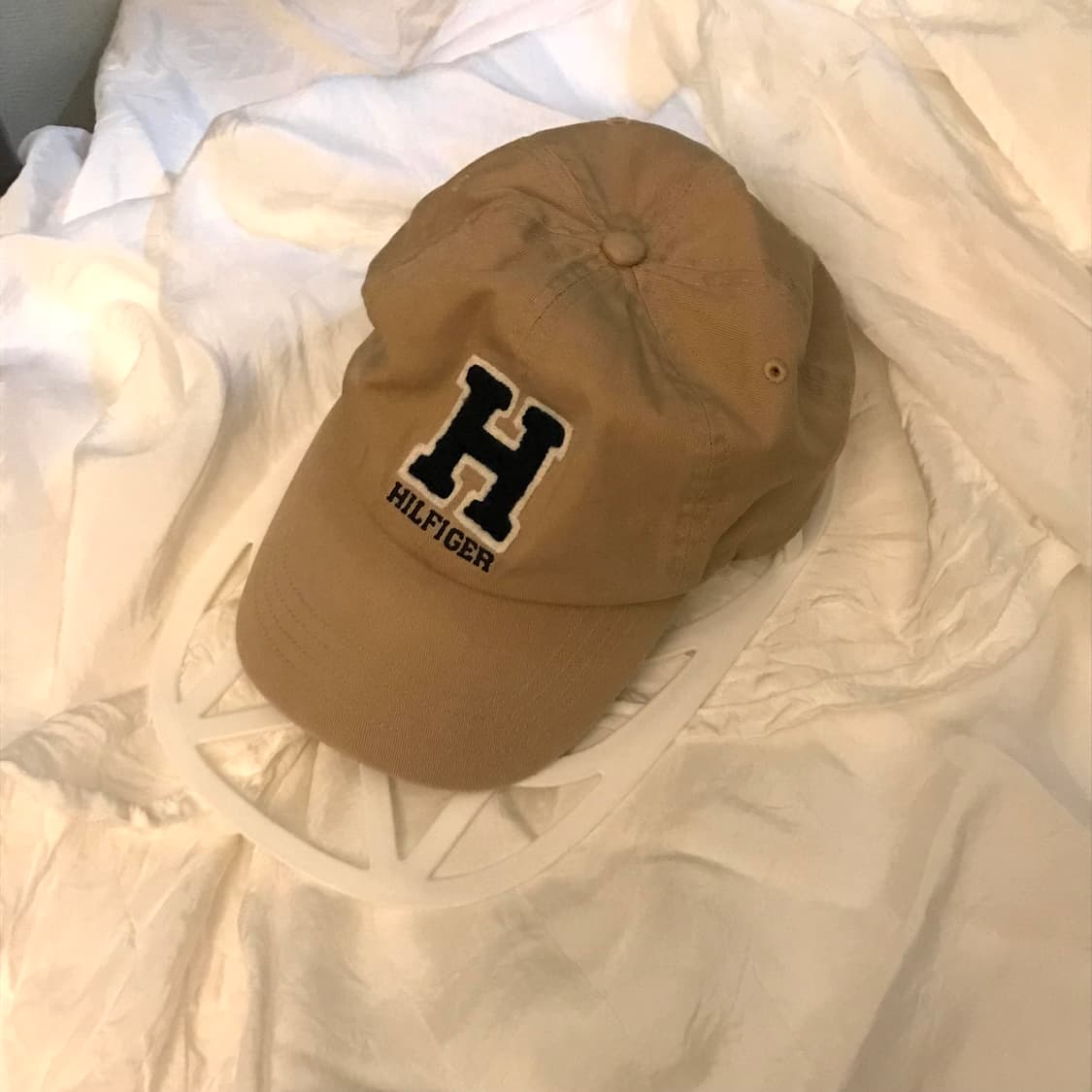 Tommy Hilfiger 타미힐피거 베이지 볼캡 상품이미지1