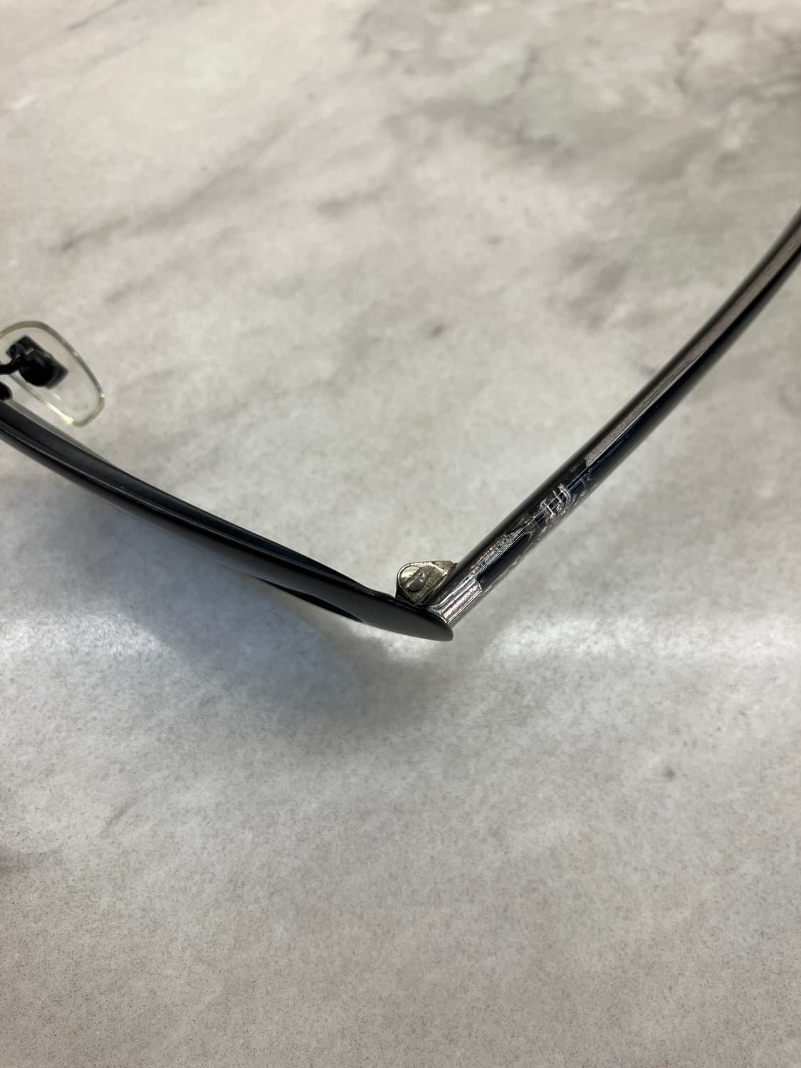 베르사체 VERSACE 매트 블랙 오벌 선글라스 상품이미지2