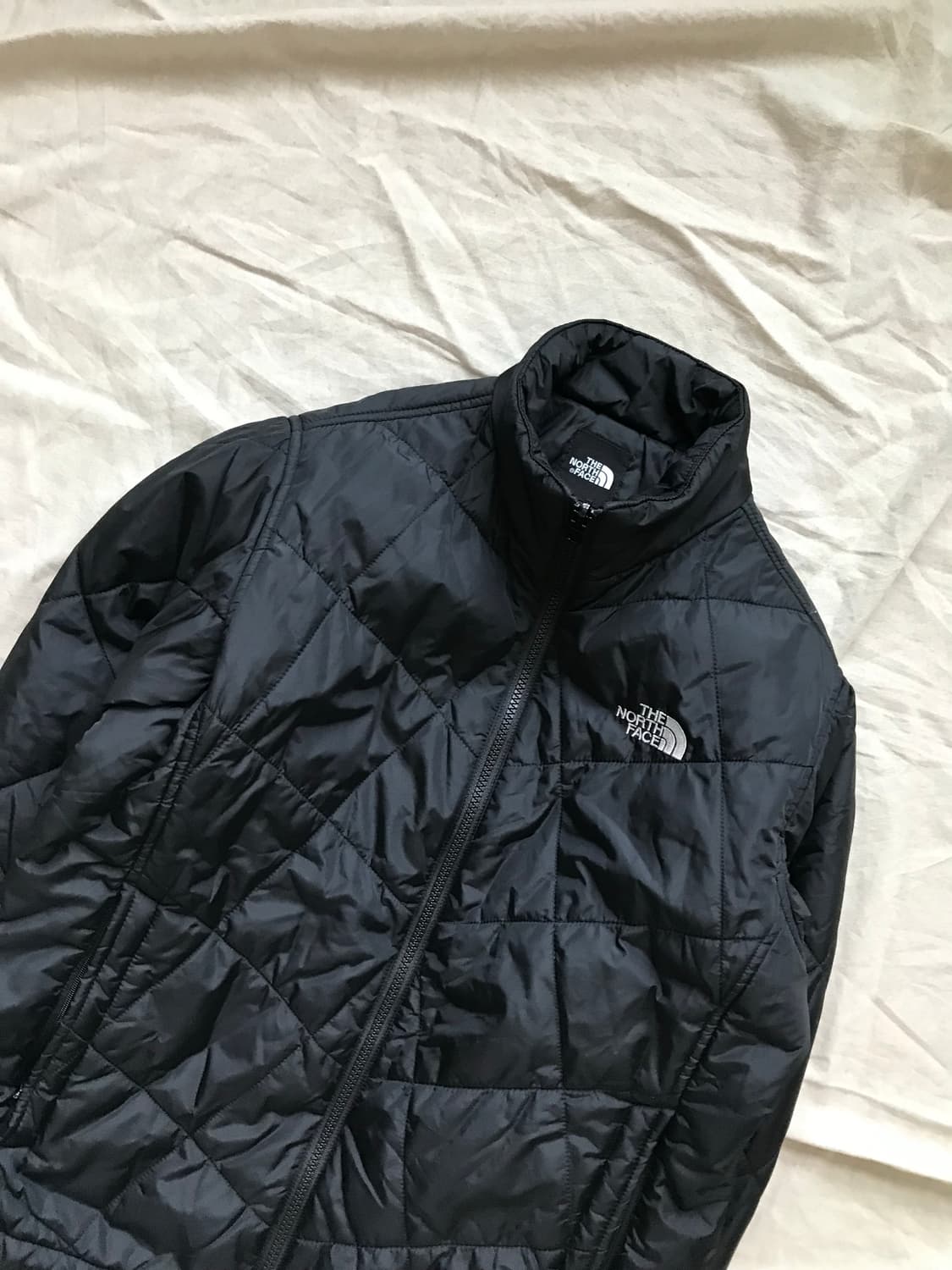 노스페이스 로고 블랙 경량 패딩 상품이미지5