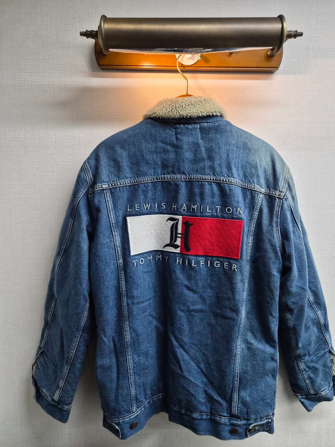 M/100) 타미힐피거 x 루이스해밀턴 쉐르파 데님 자켓 팝니다 상품이미지2