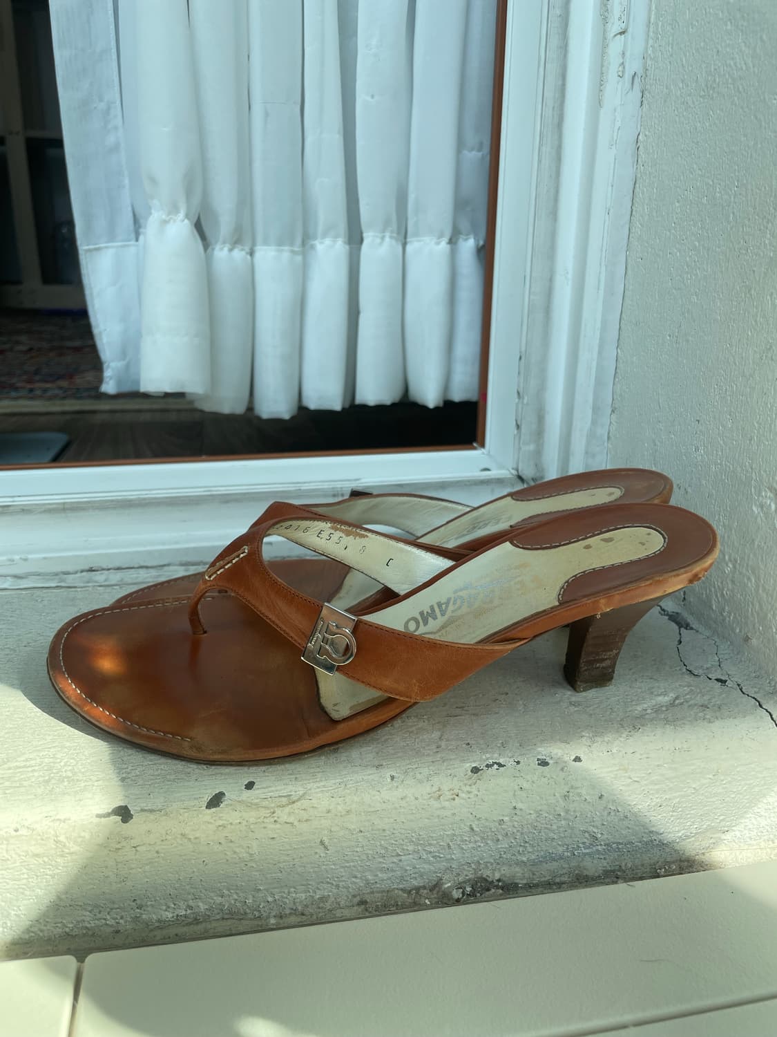 Ferragamo Kitten Heels 상품이미지1