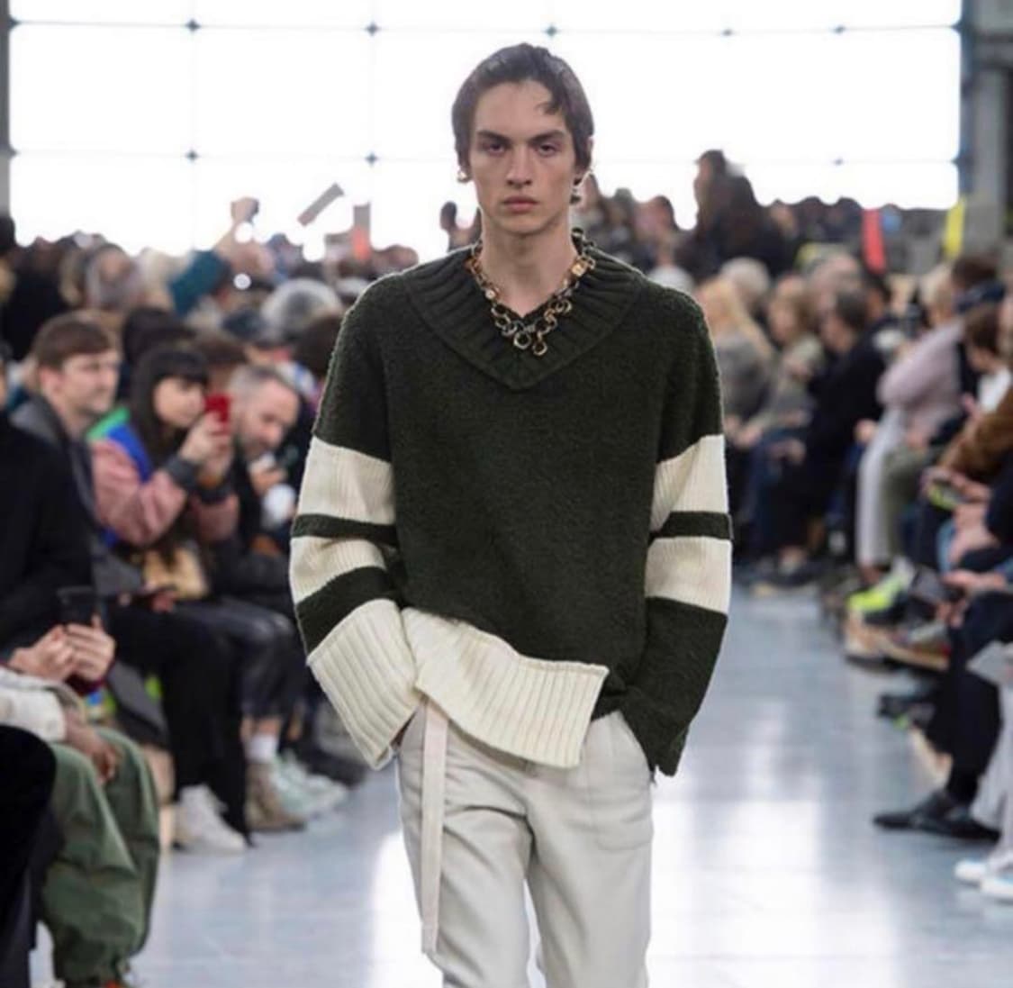 2/ 사카이 풀오버 브이넥 울 니트 상품이미지2