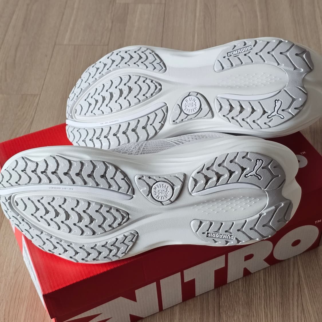 265 새제품) 푸마 포레버런 나이트로 2 와이드 런닝화 러닝화 남자 상품이미지6