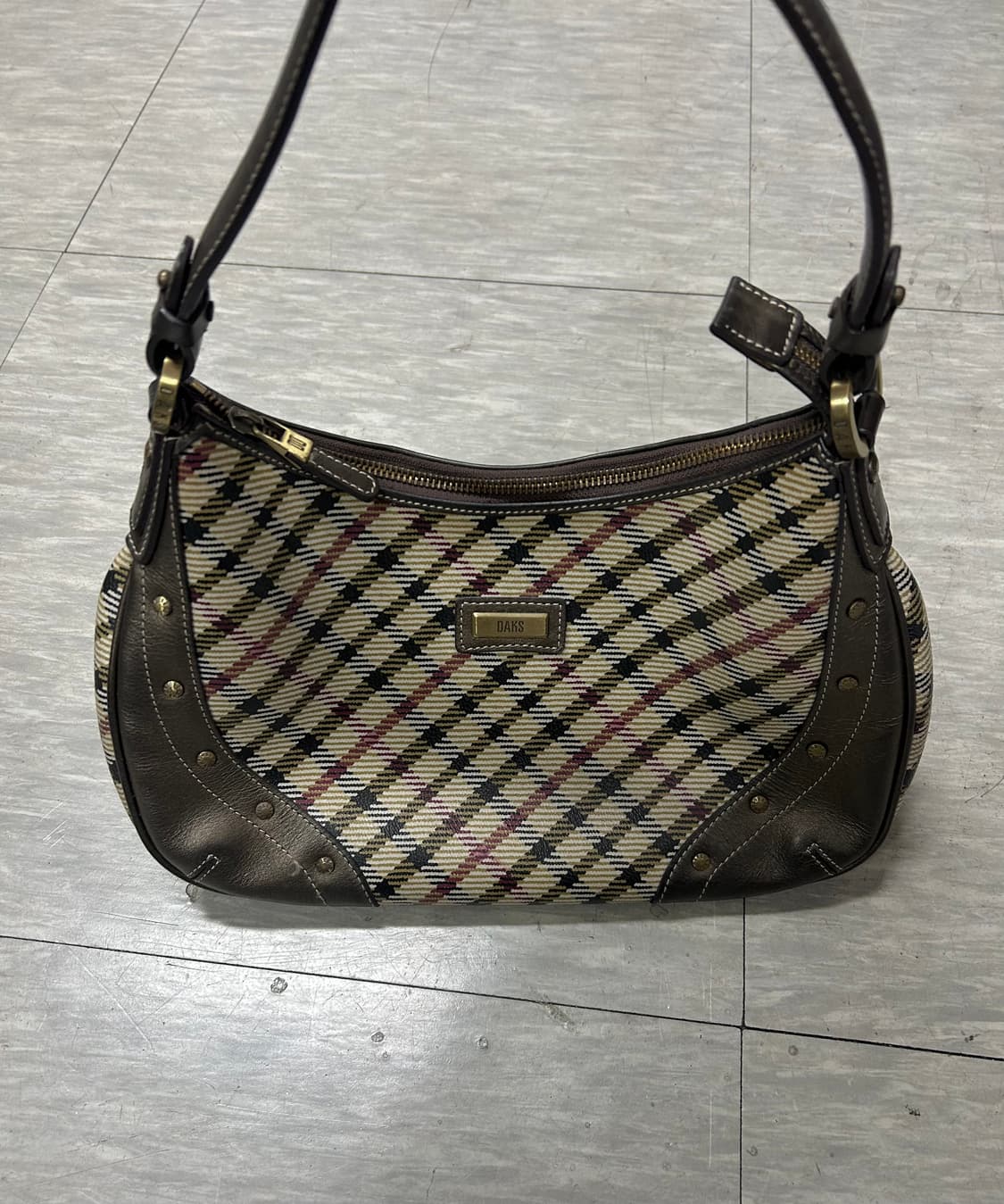 닥스 체크무늬 숄더백 상품이미지2