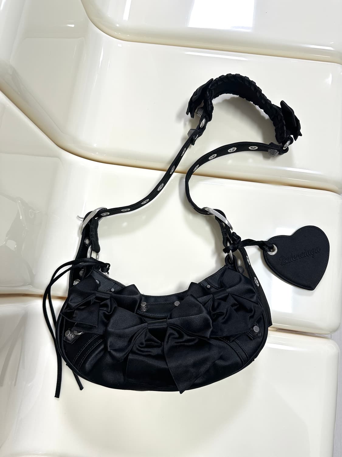 [SA급 정품] 발렌시아가 리본 르카골 블랙 상품이미지8