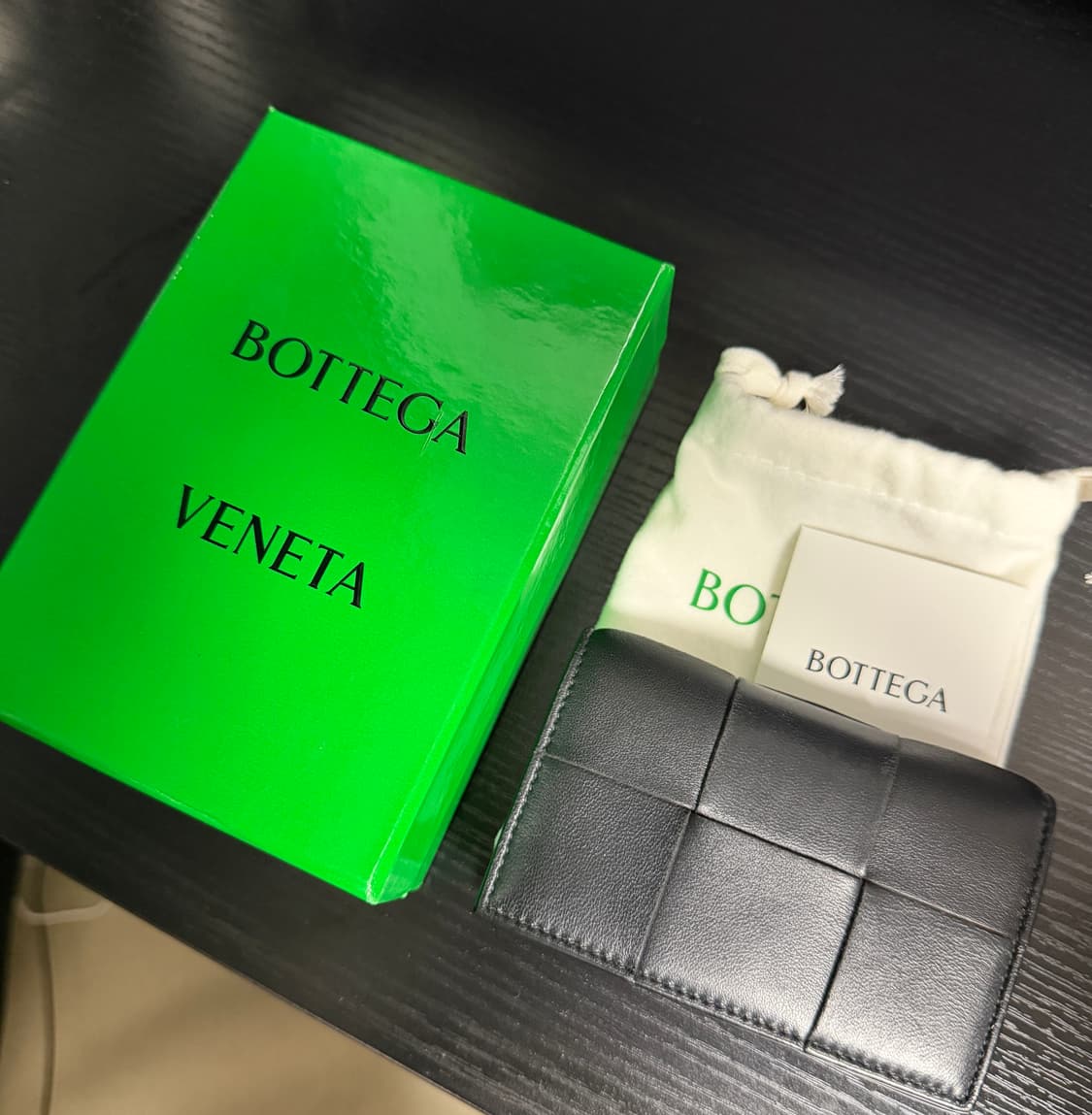보테가베네타 카세트 비즈니스 카드지갑 블랙 상품이미지1