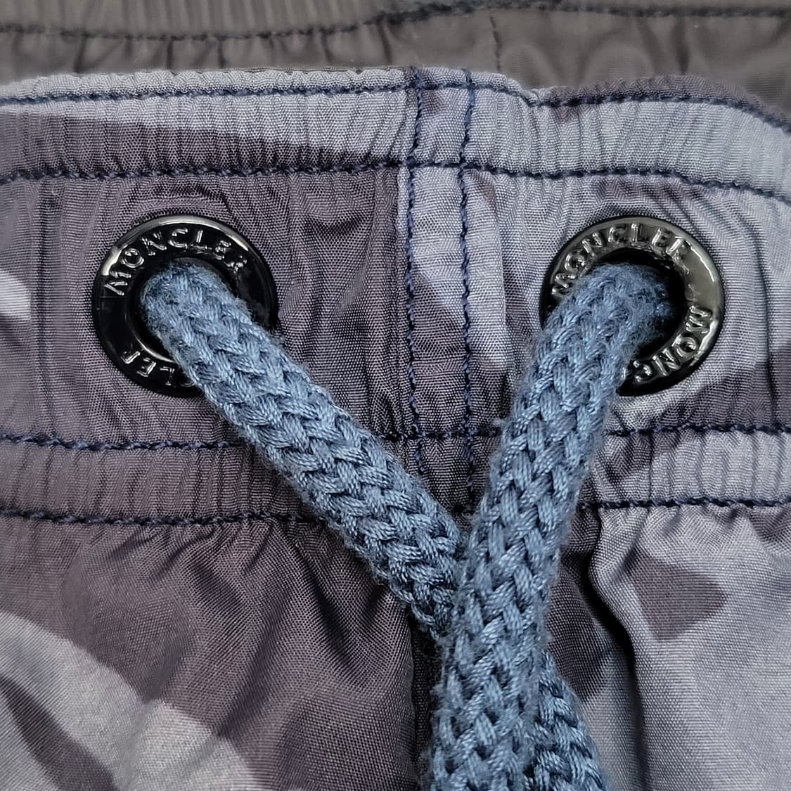 MONCLER 몽클레어 뒷로고 스윔 팬츠 숏 수영 반바지 M 사이즈 상품이미지3