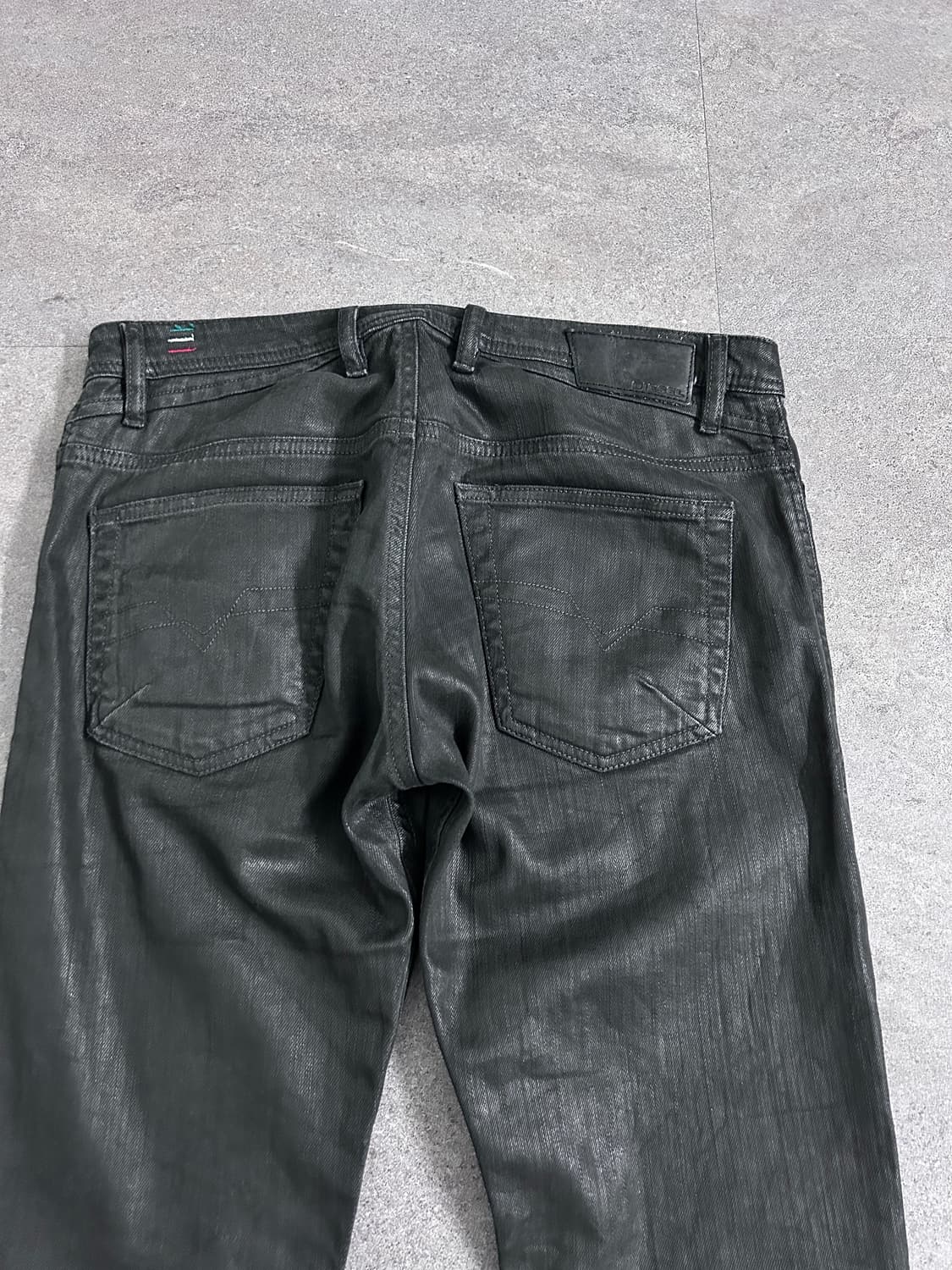 디젤 블랙 코팅 데님 팬츠 상품이미지8