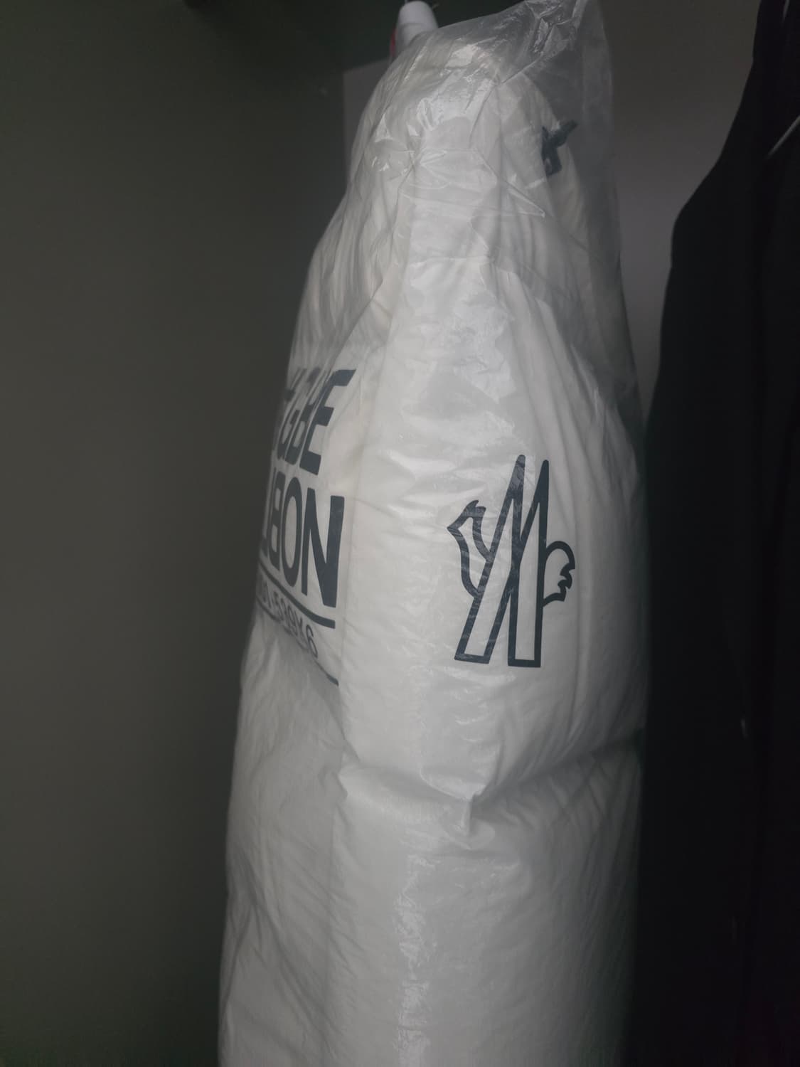 몽클레어 패딩 새상품 싸게 정리 상품이미지3