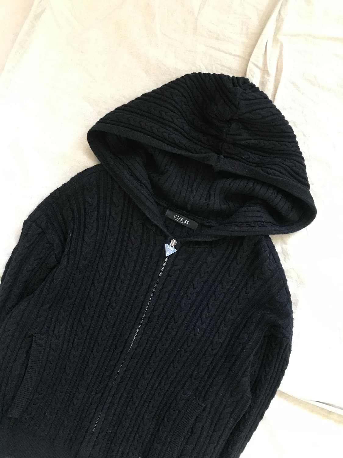 게스 케이블 블랙 니트 후드집업 상품이미지6