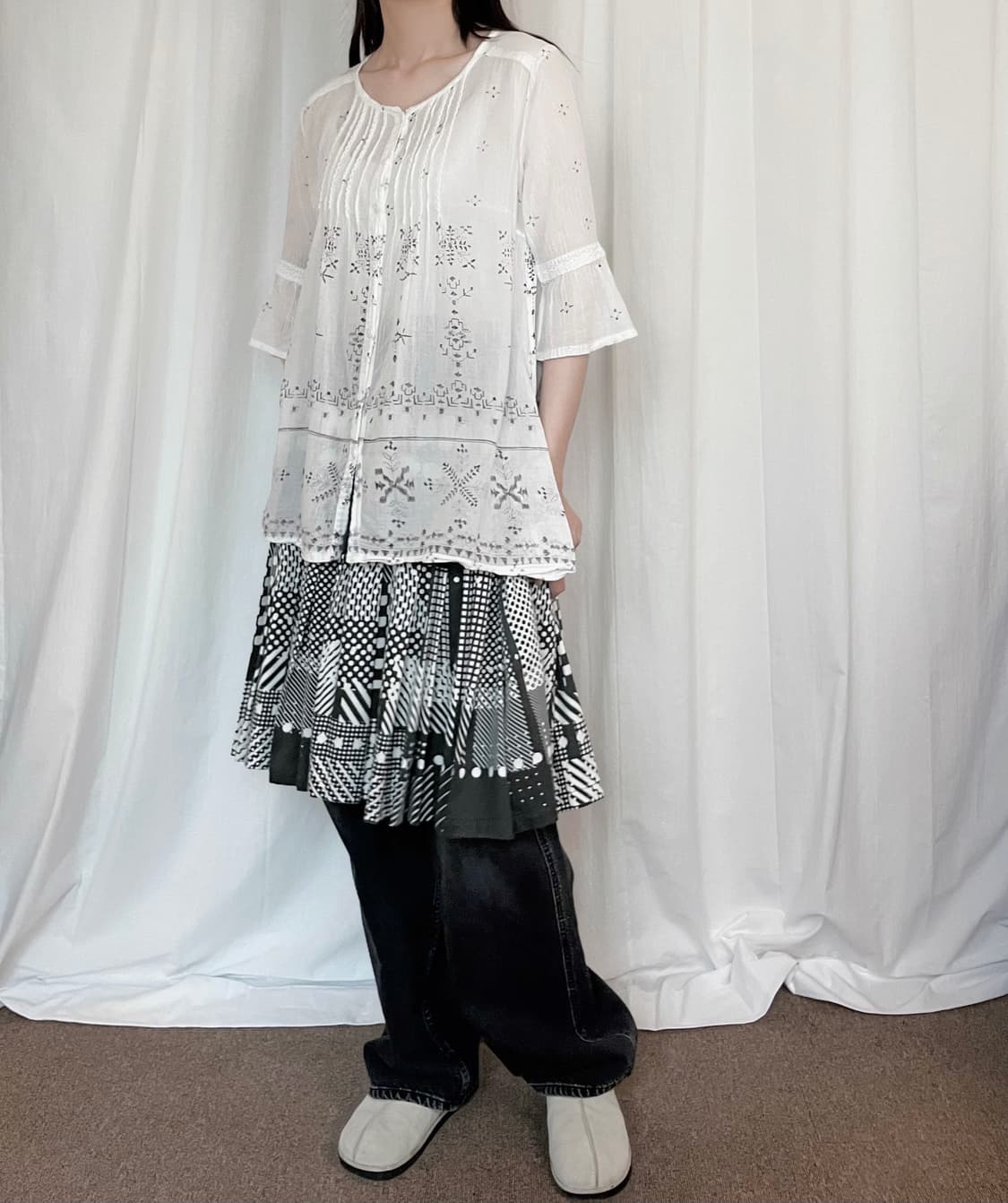 Ethnic Embroidery Ruffle Blouse – White 상품이미지2
