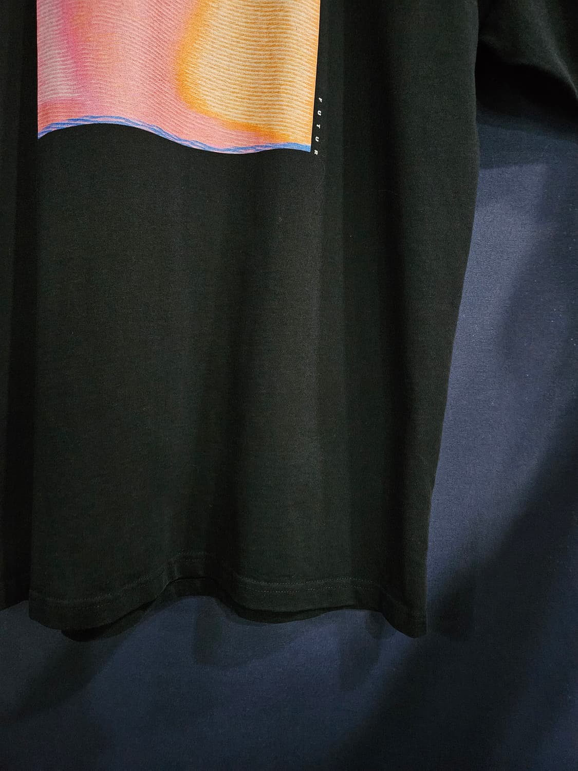 FUTUR 퓨쳐 프린팅 블랙 남성 세미오버핏 95 반팔티 상품이미지5