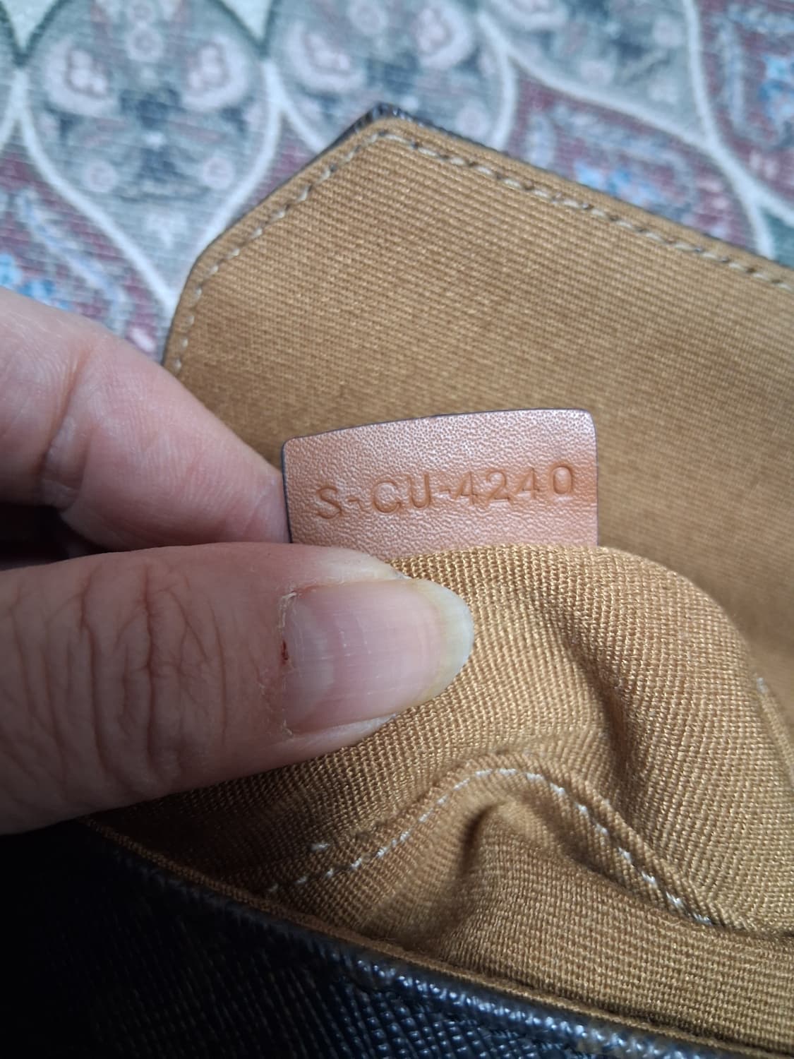 셀린느트라이앵글크로스백 상품이미지8