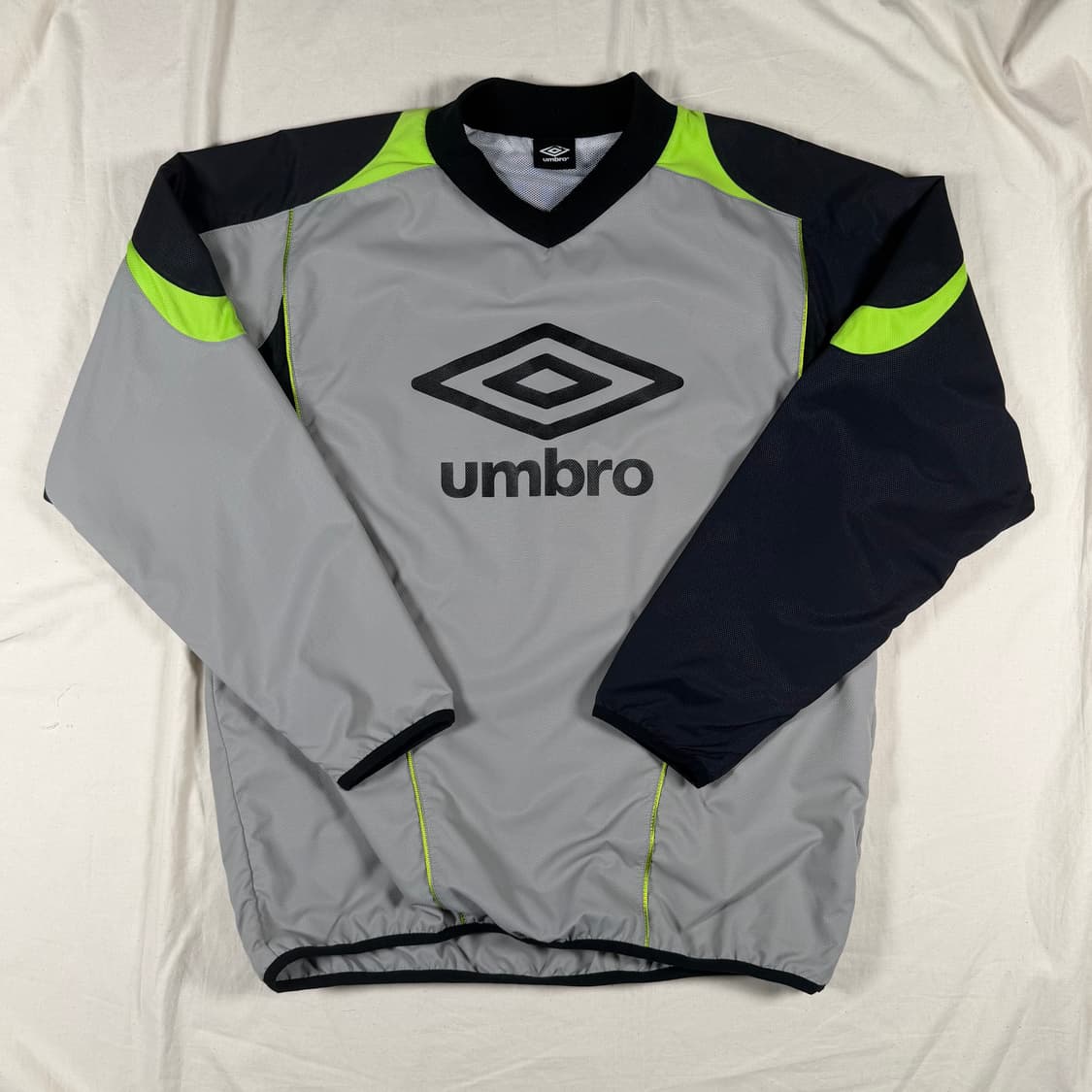 엄브로 바람막이 웜업 피스테 상품이미지1