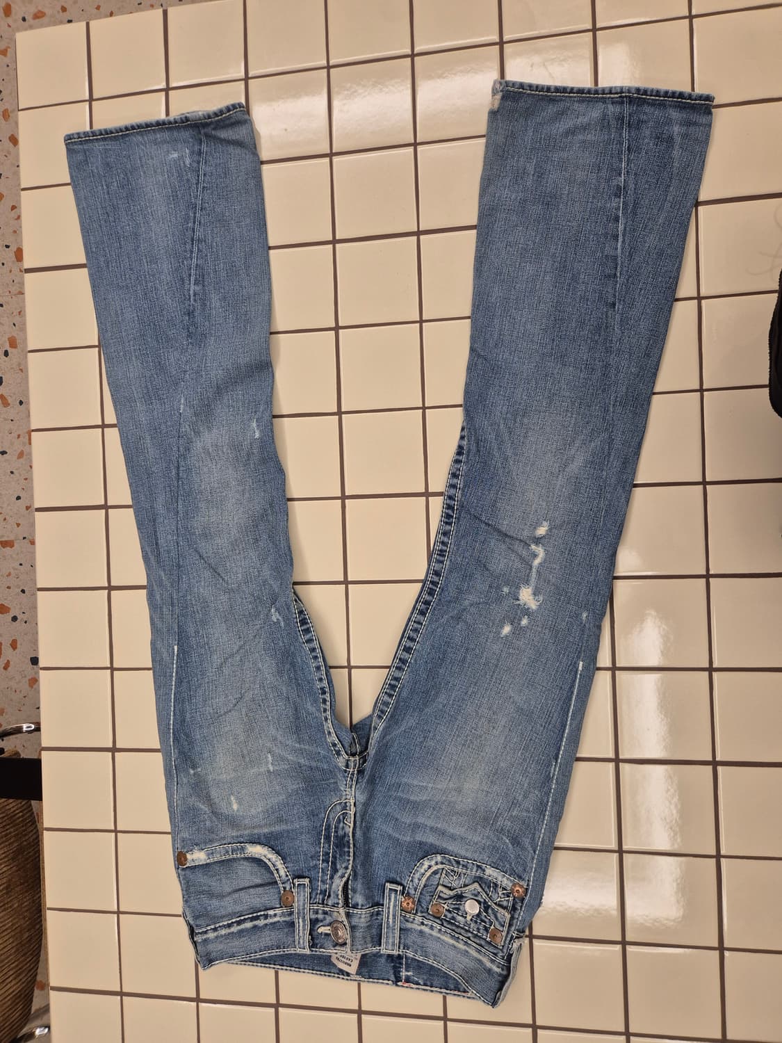 트루릴리전(True Religion)의 조이(Joey) 모델 부츠컷 데님 상품이미지2