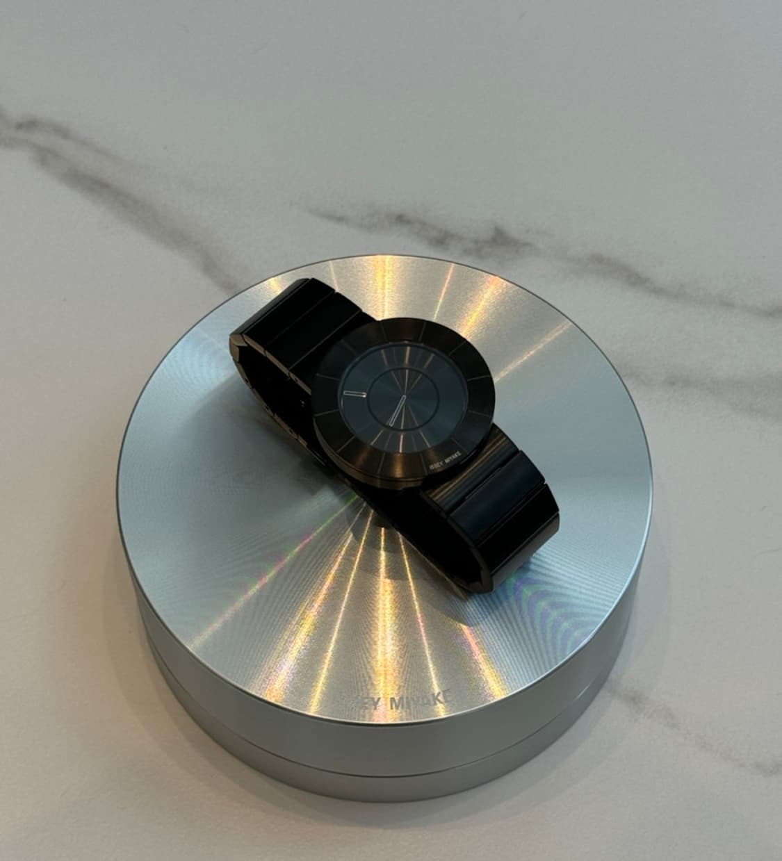 [이세이미야케/SILAN] 미니멀 블랙 스테인리스 시계 상품이미지2