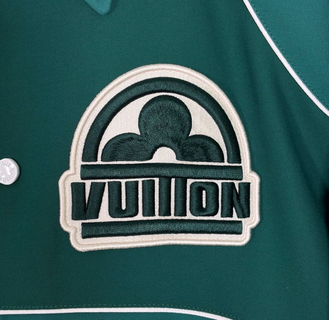 [52] 루이비통 23fw LV 비통 플라워 코튼 바시티 코치 자켓 그린 상품이미지4