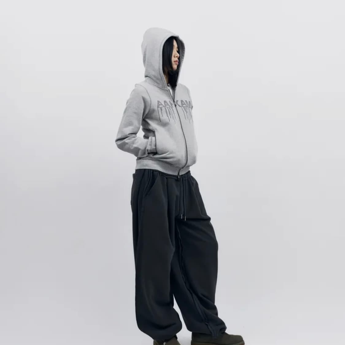 아캄 Rhinestone Zip-Up Hoodie 상품이미지2