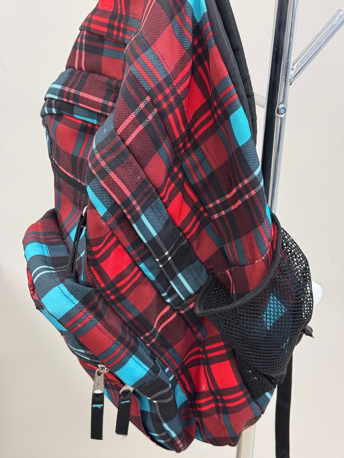 잔스포츠 레드 블루 체크 백팩 상품이미지3