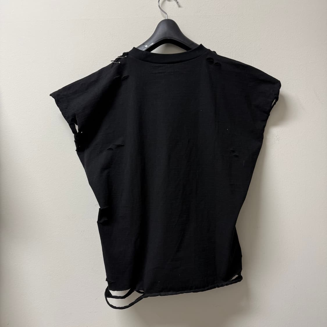 이지 벌쳐스 머천 디스트로이드 반팔티 상품이미지3