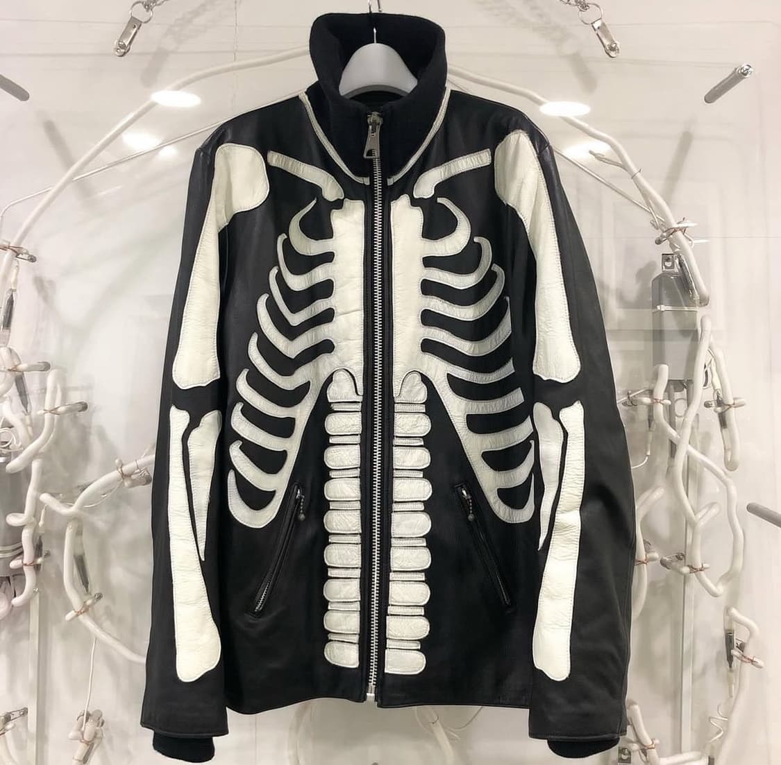 2005 년도 네이버후드 아카이브 본 하이넥 카우레더 봄버자켓 상품이미지3