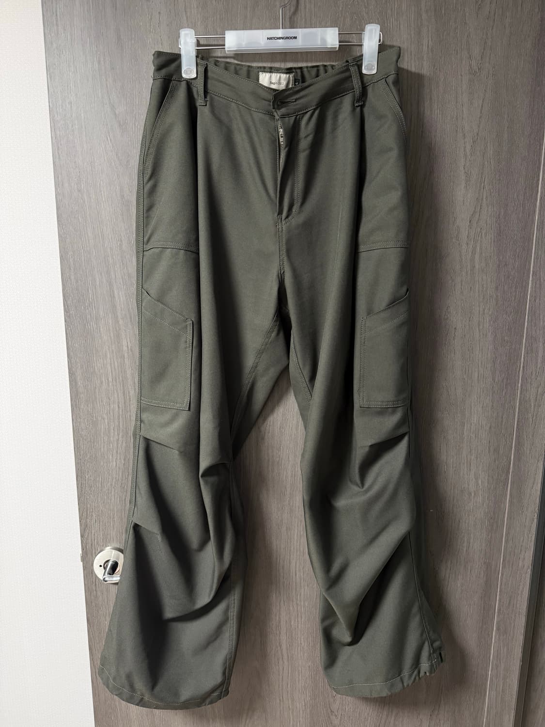 비긴202 One Tuck Wide Baker Pants Olive 상품이미지4