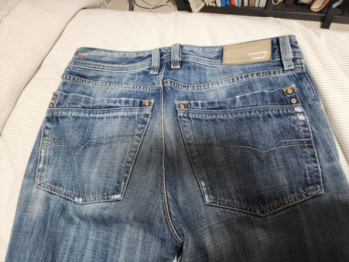 디젤 레귤러 핏 LEMMEN 데님팬츠 PN2984 상품이미지5