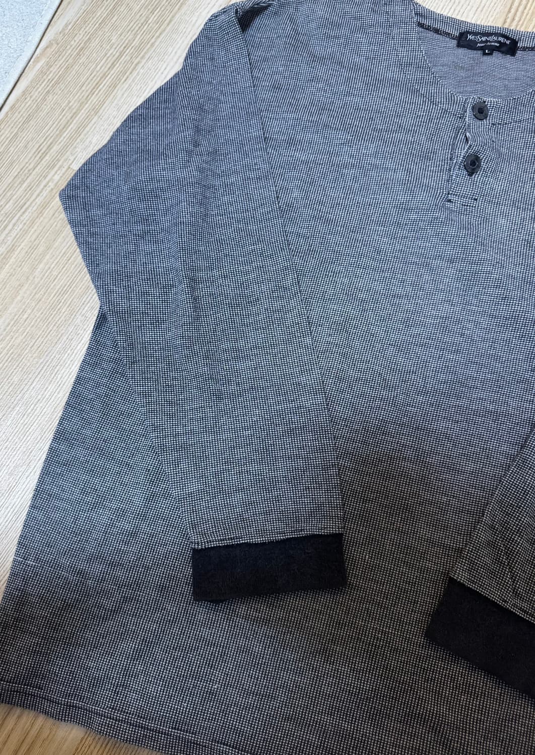 YSL 입생로랑 빈티지 버튼 긴팔티 상품이미지3