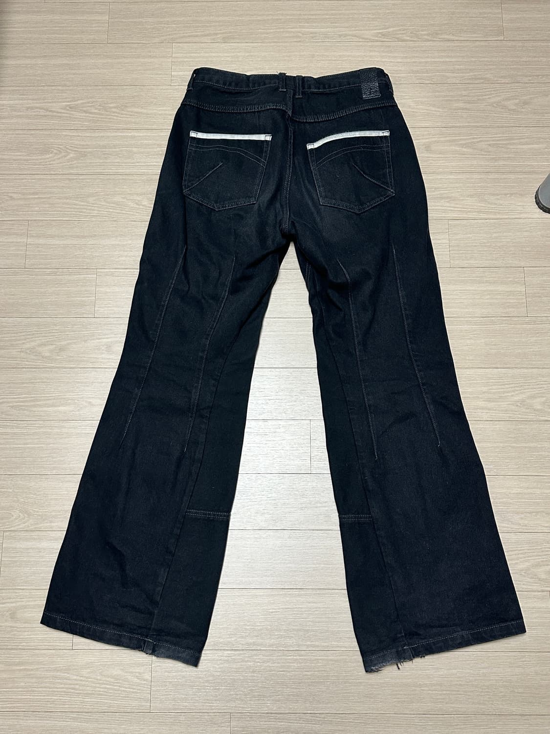 이티씨이 커브드 패널 데님 팬츠 2.0 블랙 상품이미지3