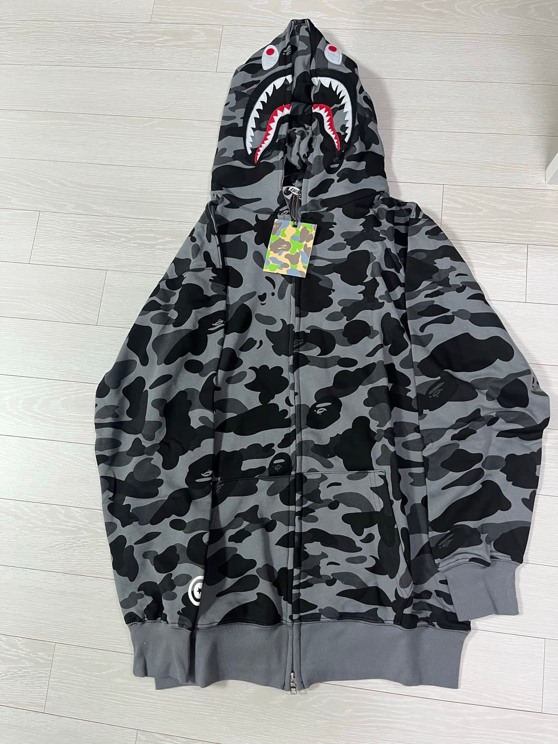 베이프 카모 샤크 후드집업 상품이미지1
