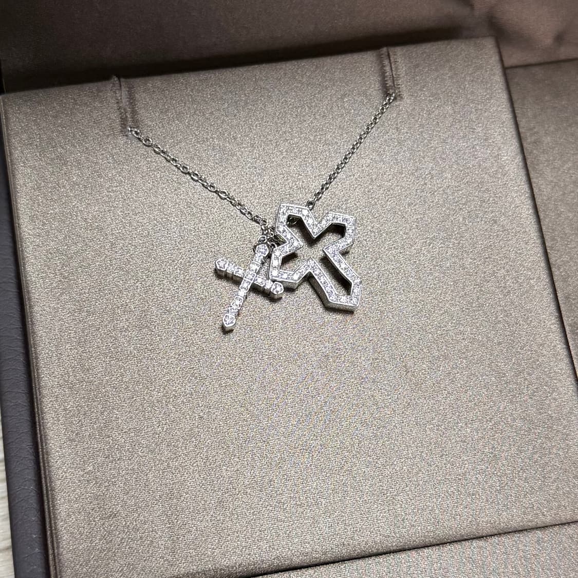 [S+급/스몰] 다미아니 벨에포크 크라운 화이트 실버 18k 목걸이 상품이미지6