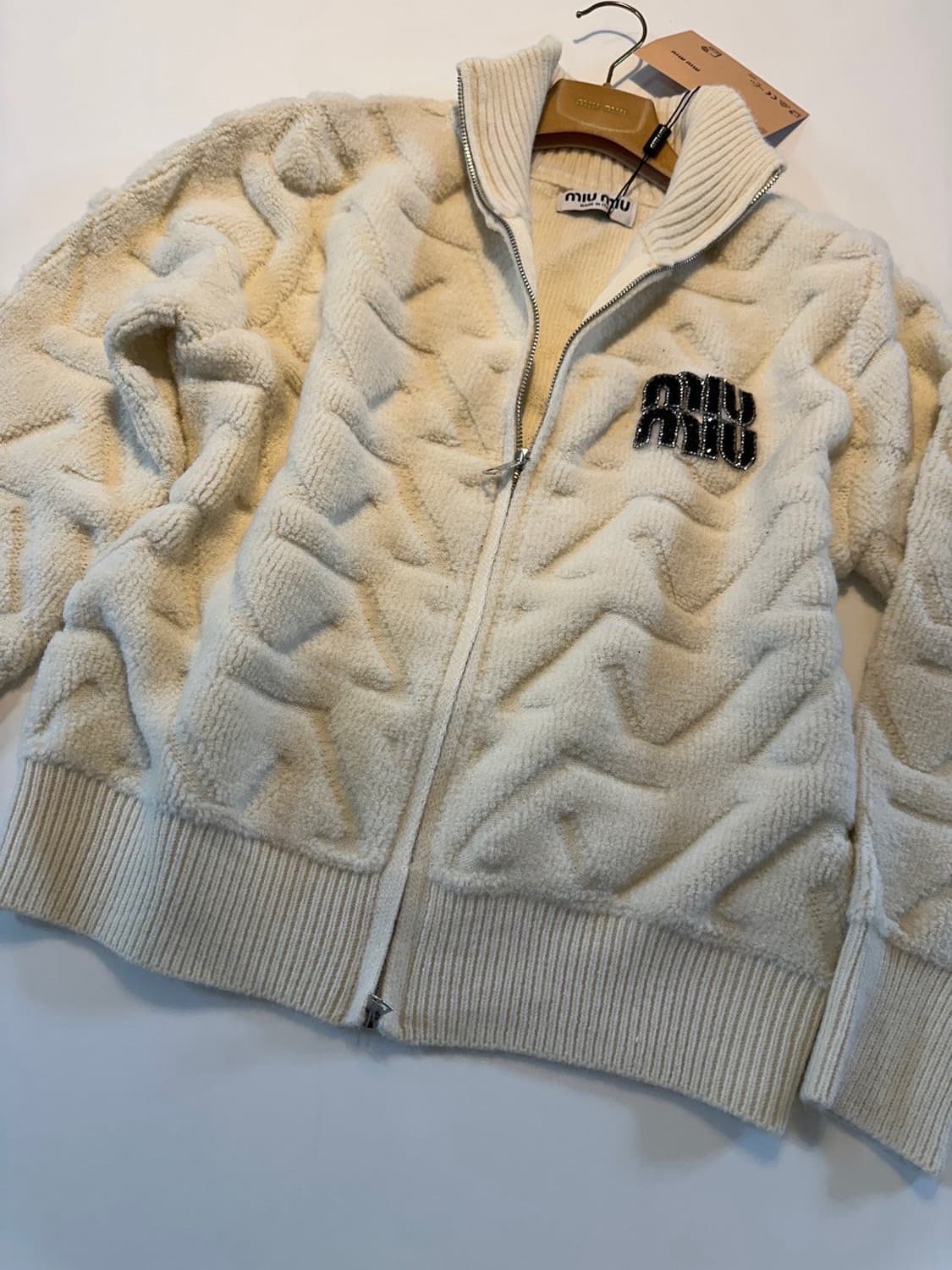 (새상품)미우미우집업 상품이미지7