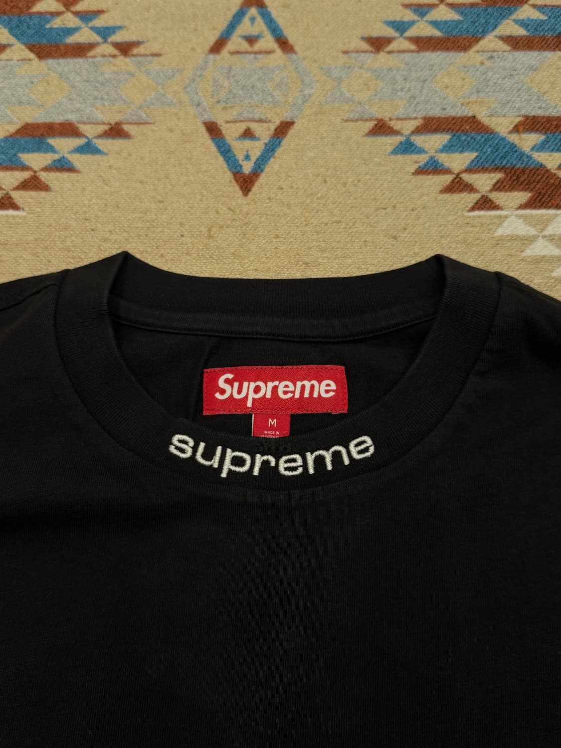 [M] 슈프림 자수 카라 롱 슬리브 탑 블랙 상품이미지3