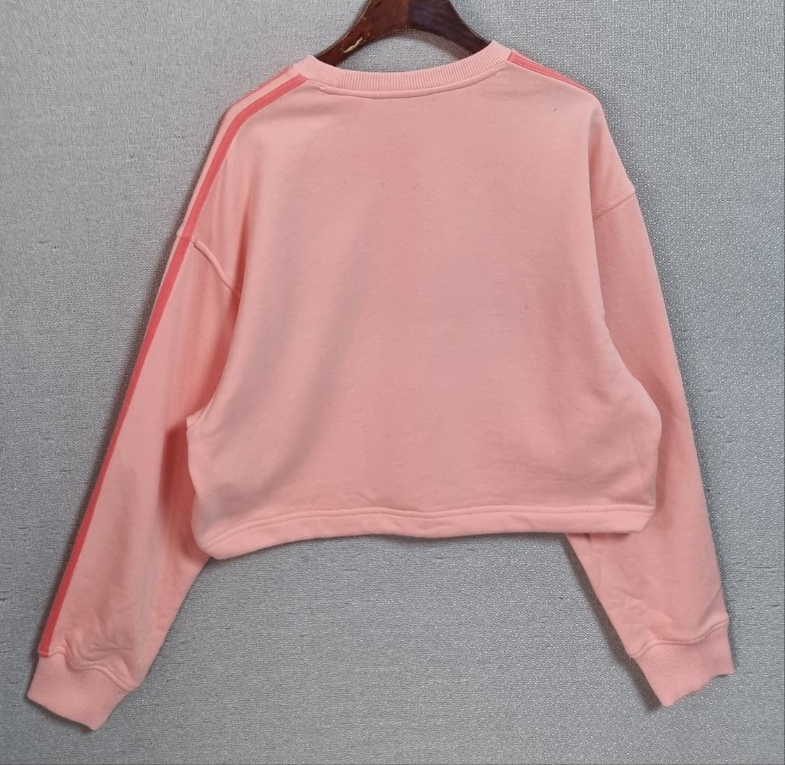 새상품) 오버핏 S ) 널디 핑크 크롭 맨투맨 상품이미지3