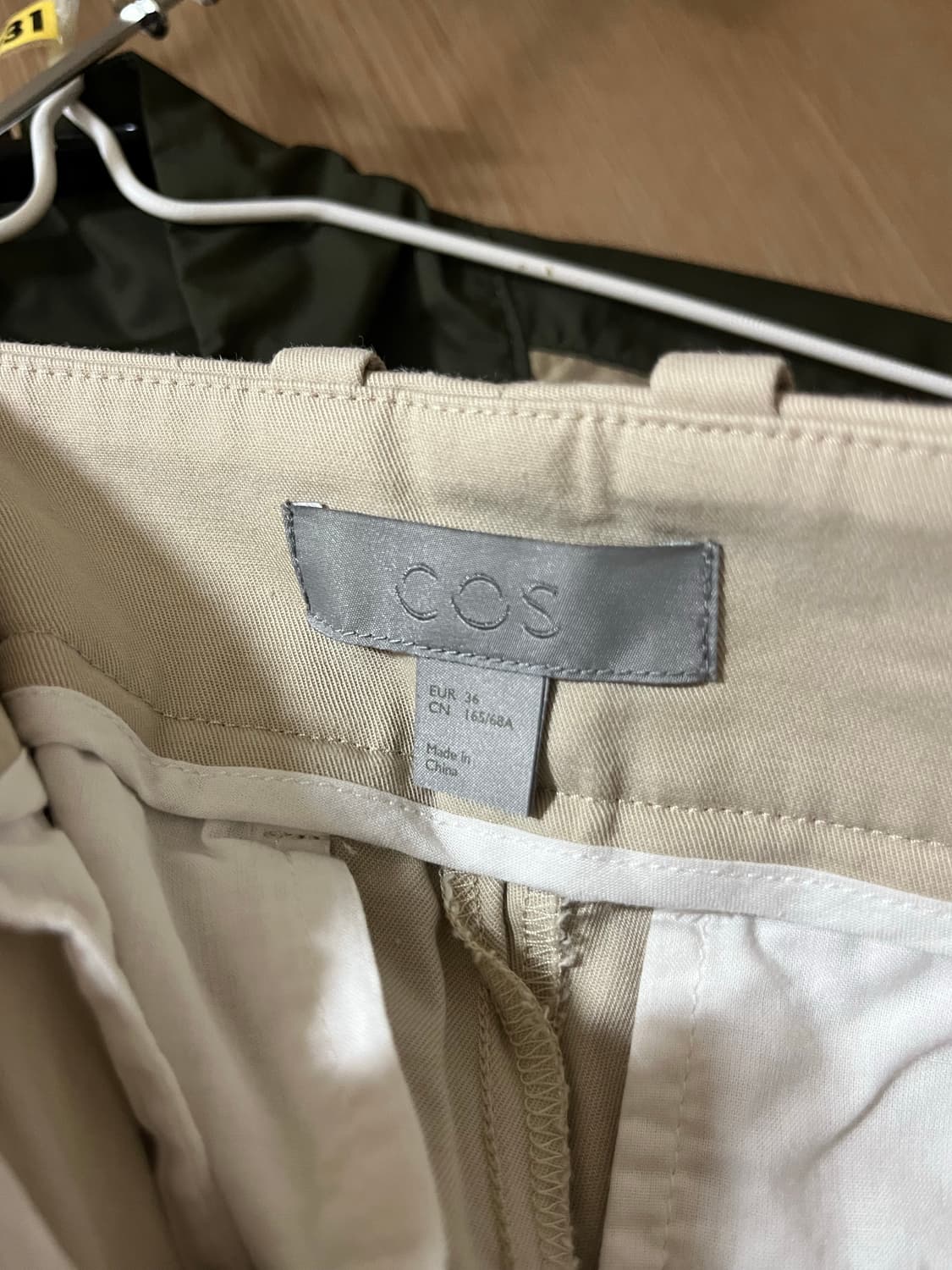 코스 cos 크롭 턴 트라우저 로에베맛 36사이즈 팝니다 상품이미지6