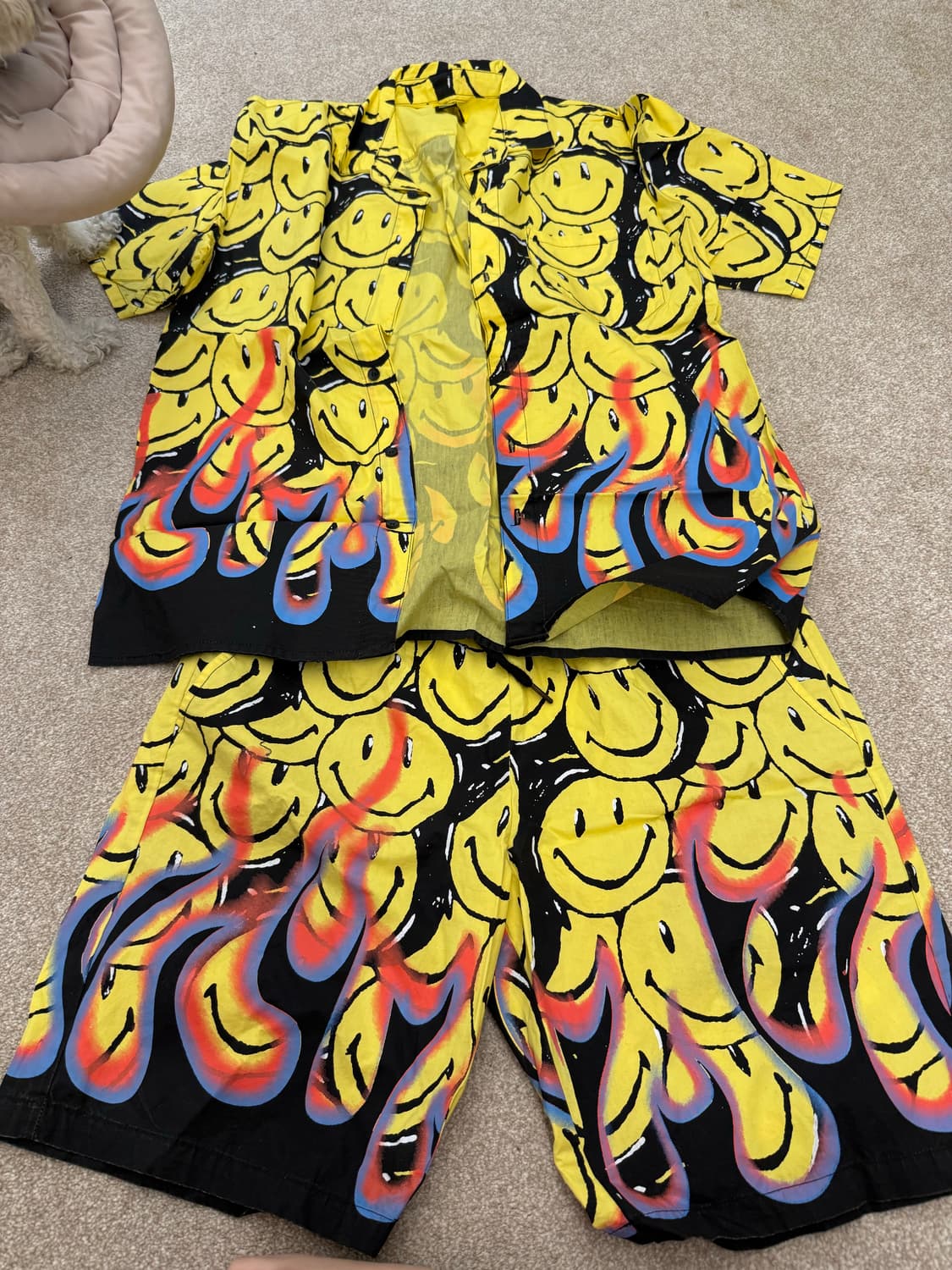 차이나타운 마켓 스마일리 플레임 반팔 셔츠, 반바지 세트 상품이미지1