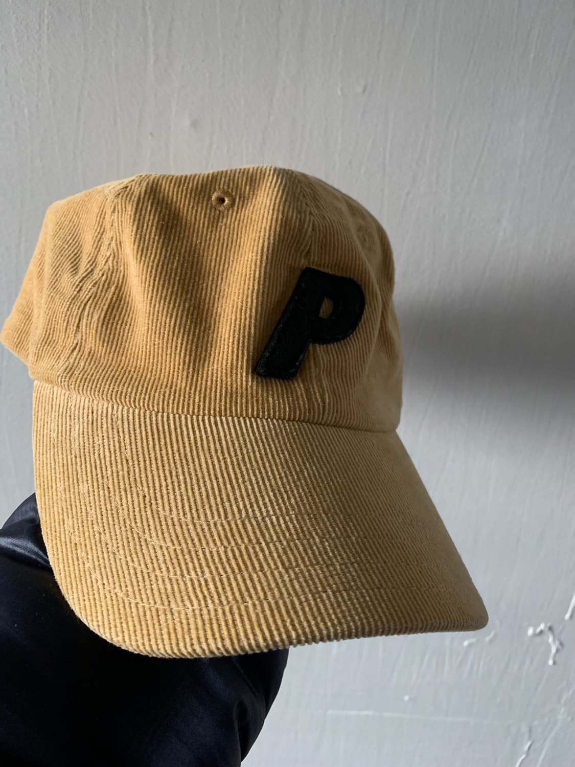 팔라스 코듀로이 P 로고 볼캡 베이지 상품이미지1