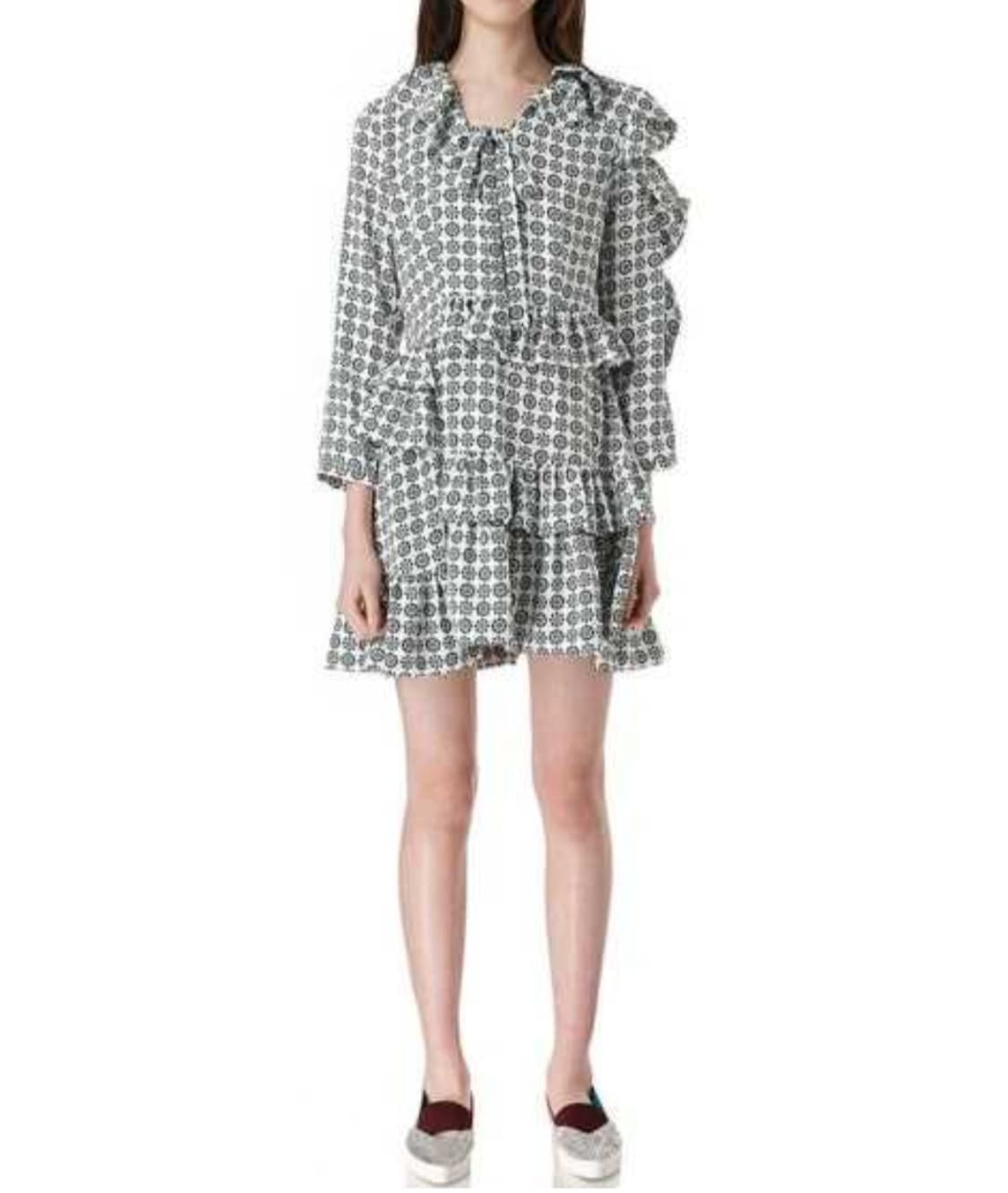 럭키슈에뜨 러플 미니원피스 36사이즈 상품이미지1