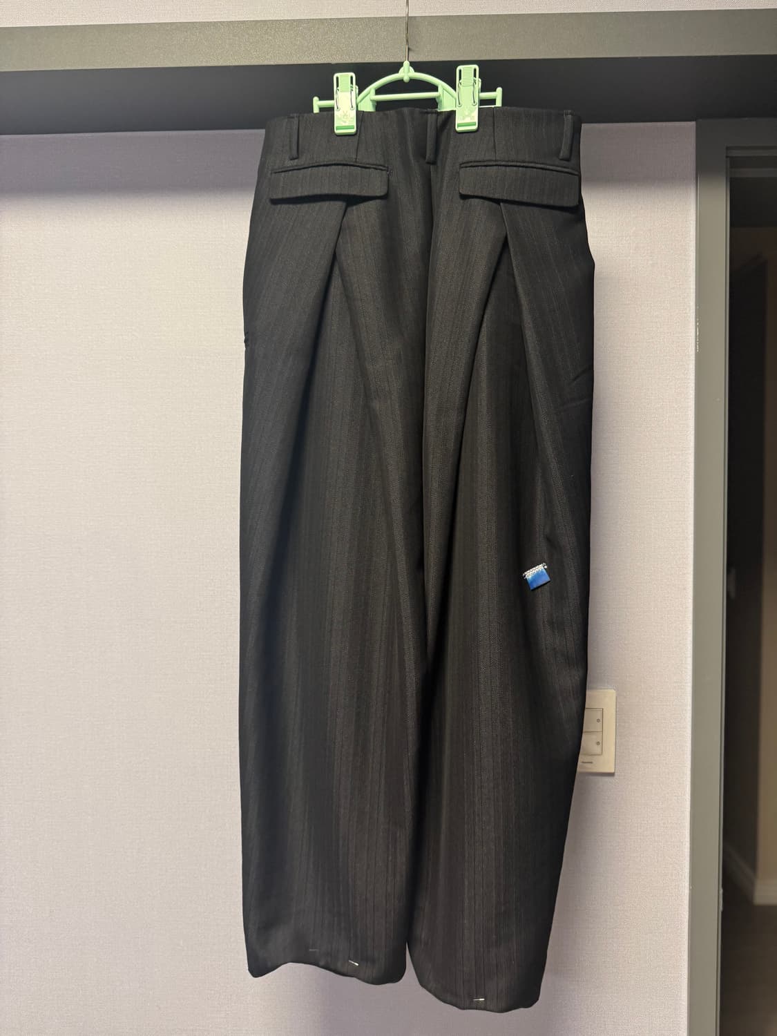 아더에러 24ss vassi 슬랙스 black m size 상품이미지4