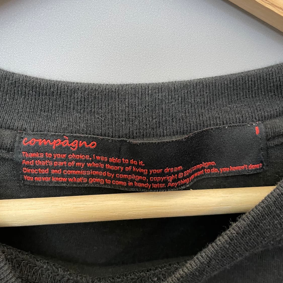 꼼파뇨 블랙 로고프린팅 롱슬리브 긴팔티셔츠 M 상품이미지4