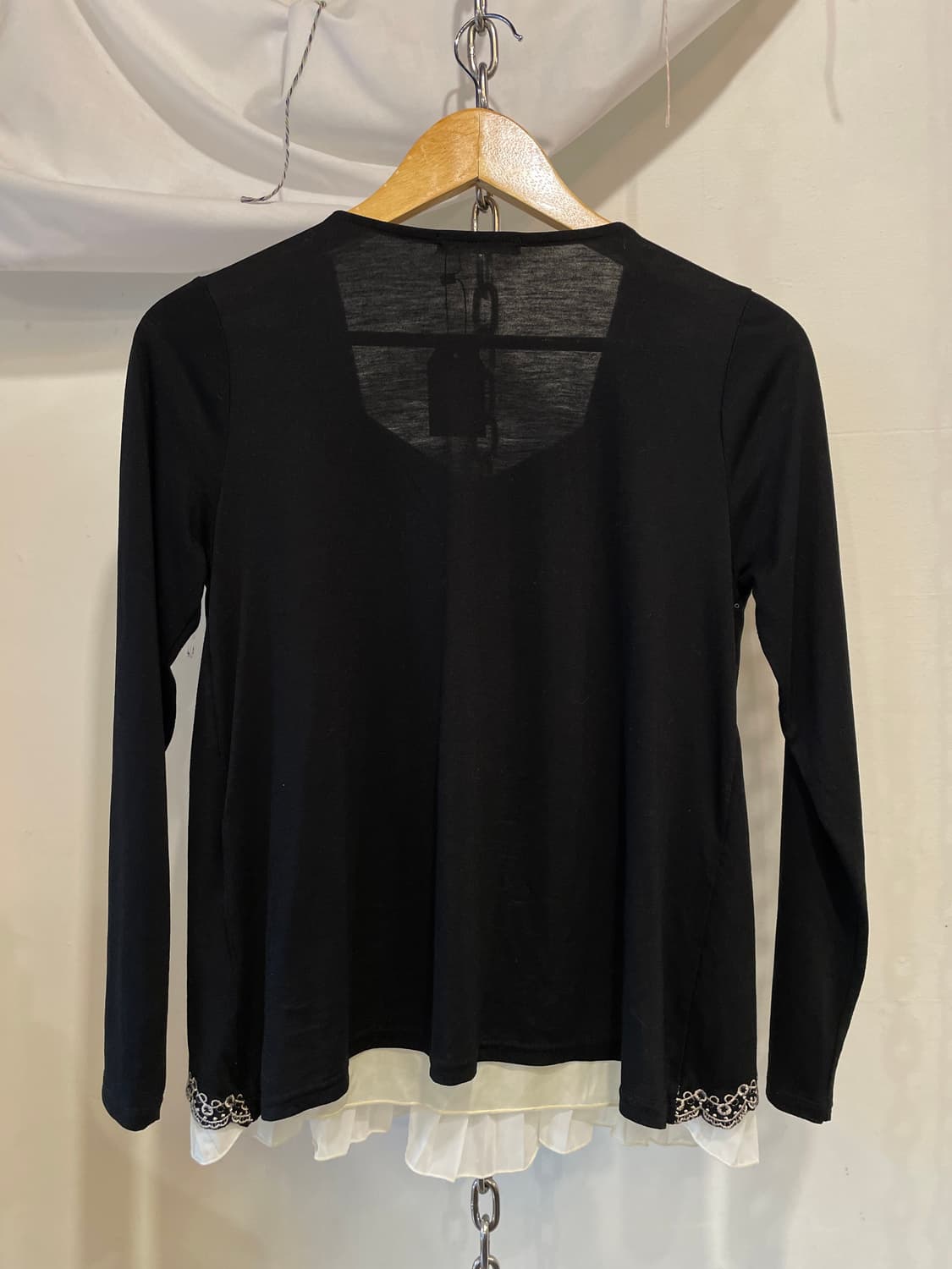 axes femme 엑시즈팜 벨벳 리본 핀턱 레이어드 블랙 롱슬리브 상품이미지5