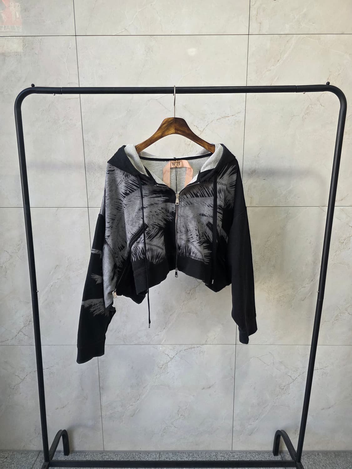 N21 정품  크롭후드집업 점퍼 상품이미지1