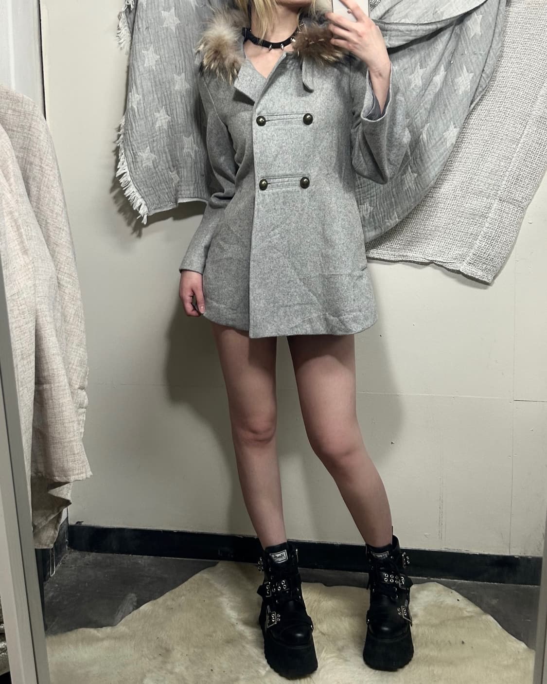 gal fur trimming double button coat 상품이미지2