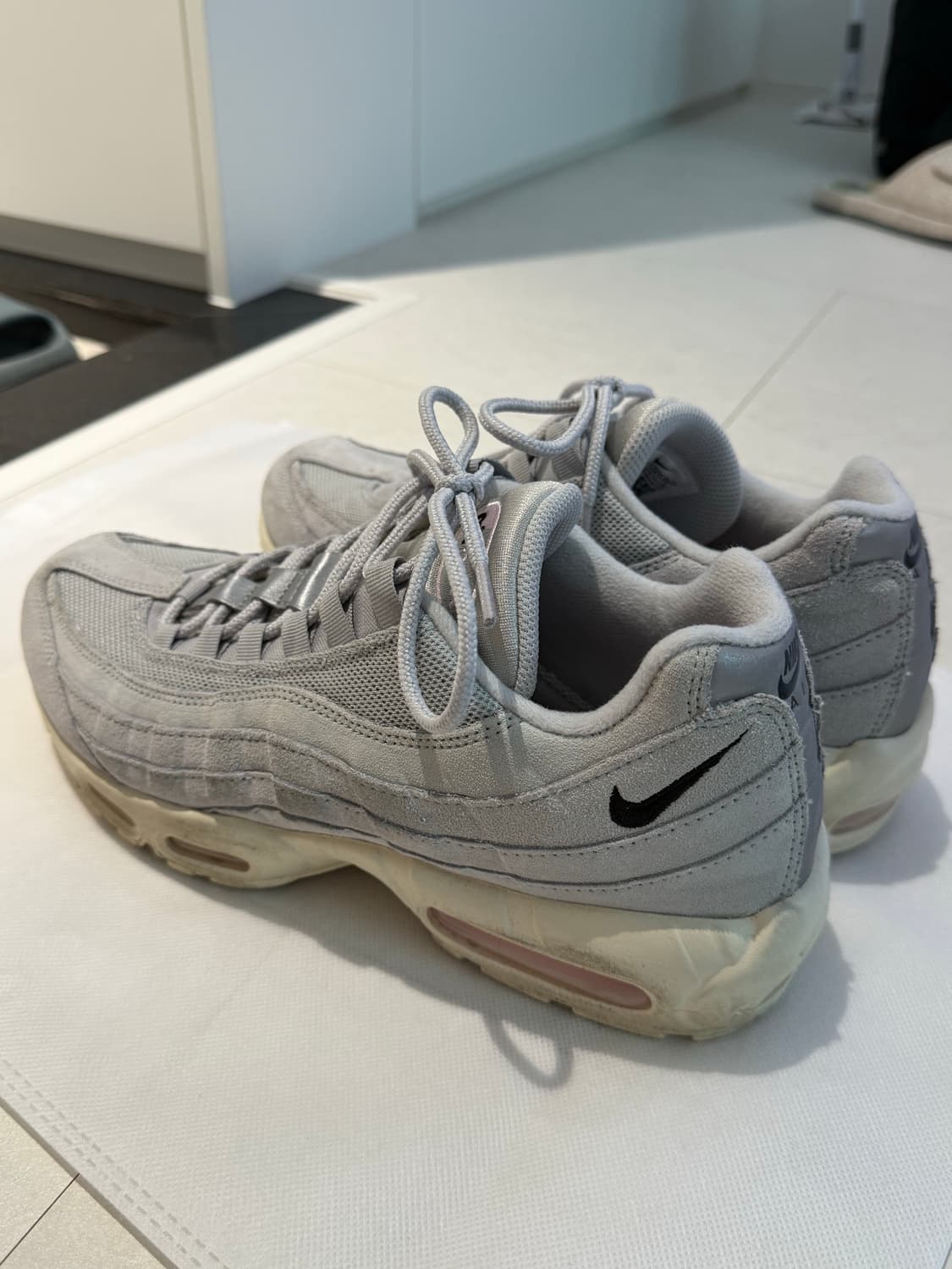 나이키 Nike Air Max 95 Grey Fog and Pink 상품이미지3