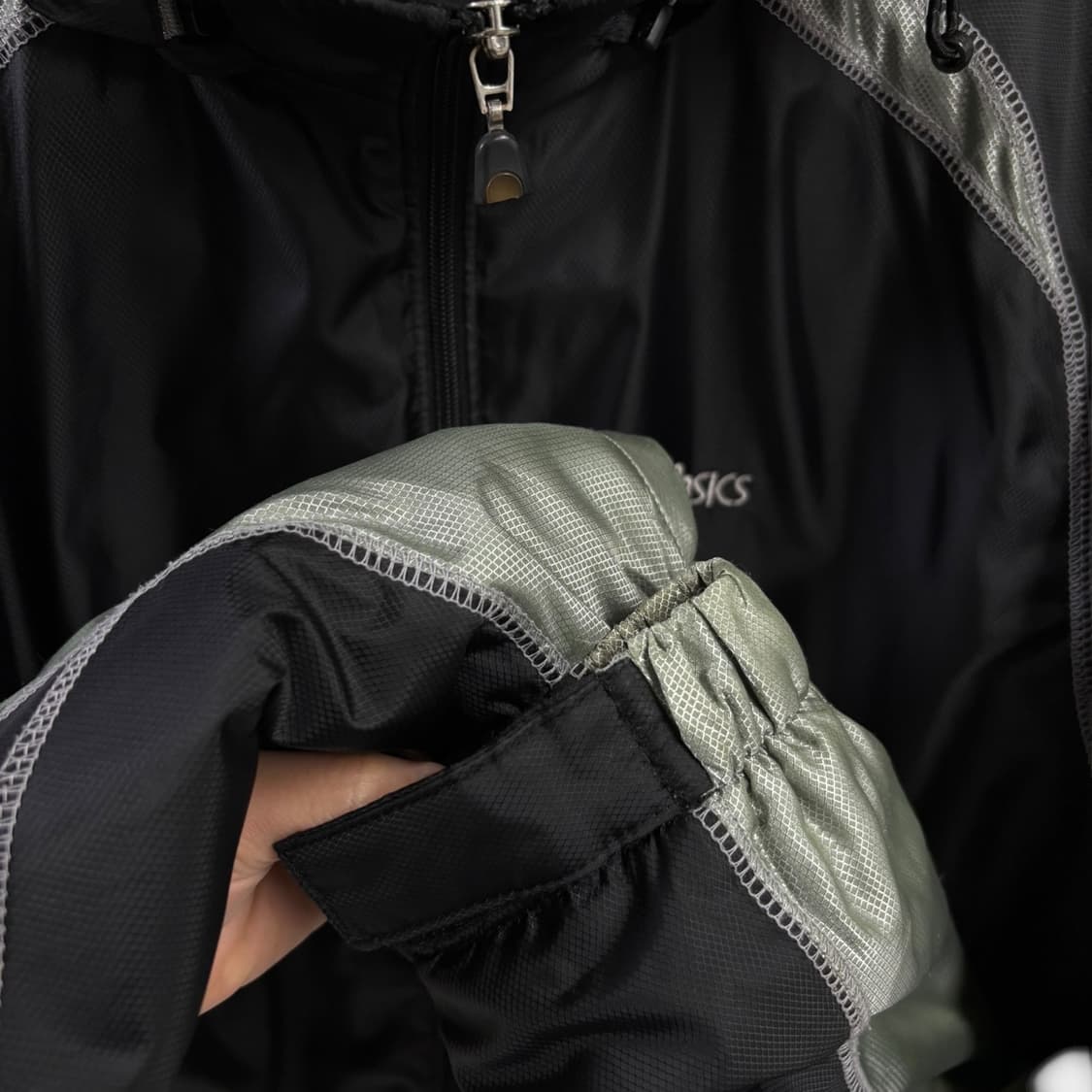 아식스 올드스쿨 후드탈착 내피점퍼 상품이미지5